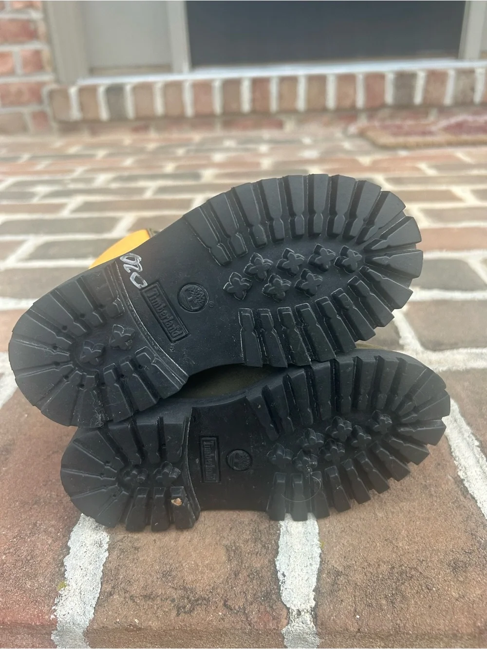 Timberland green loved scuffs